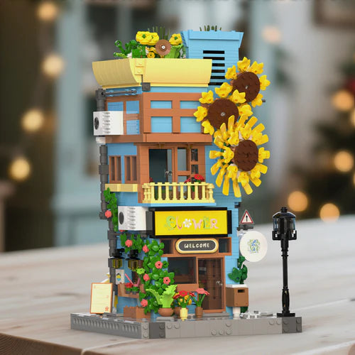 The Sunflower House | 1582pcs - WorldsBricks
