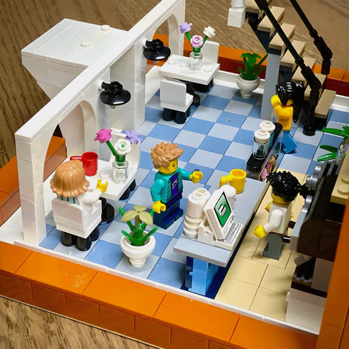 Upside Down Cafe | 3120pcs - WorldsBricks