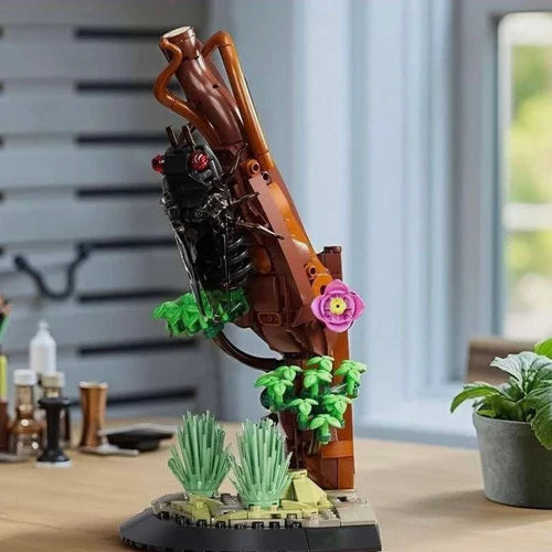 Cicada on Branch | 418pcs - WorldsBricks